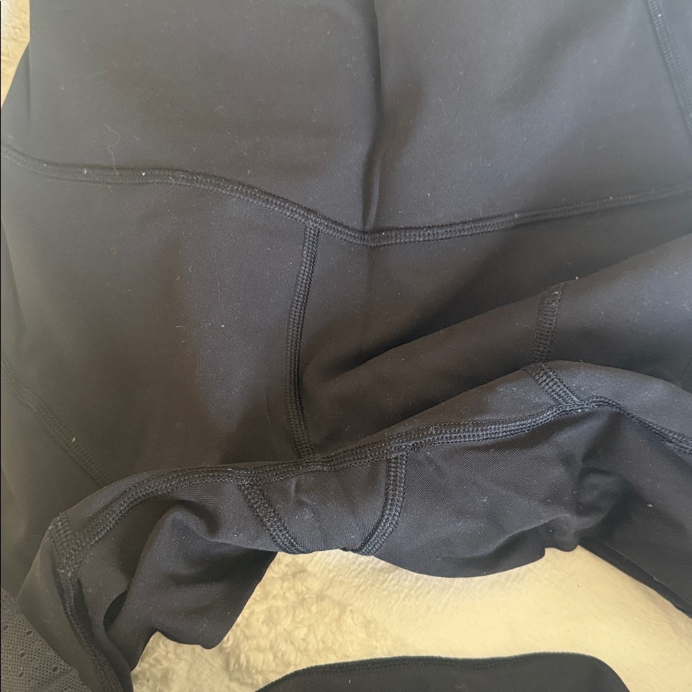 lululemon Black Mesh Panel Leggings - Picture 5 of 5